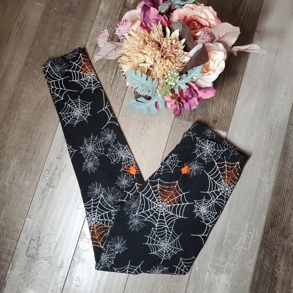 Just One Women's Halloween Leggings Black Orange Spiderwebs Size Small/Medium - Picture 2 of 15